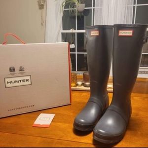 Size 7 Women's Hunter Rain Boots